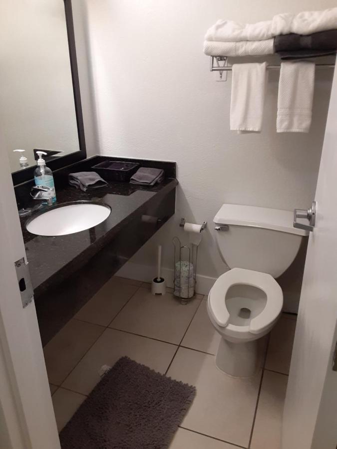 Riverview, Studio 507, Beach Steps Away!+Pool+Wifi Ruskin Eksteriør billede